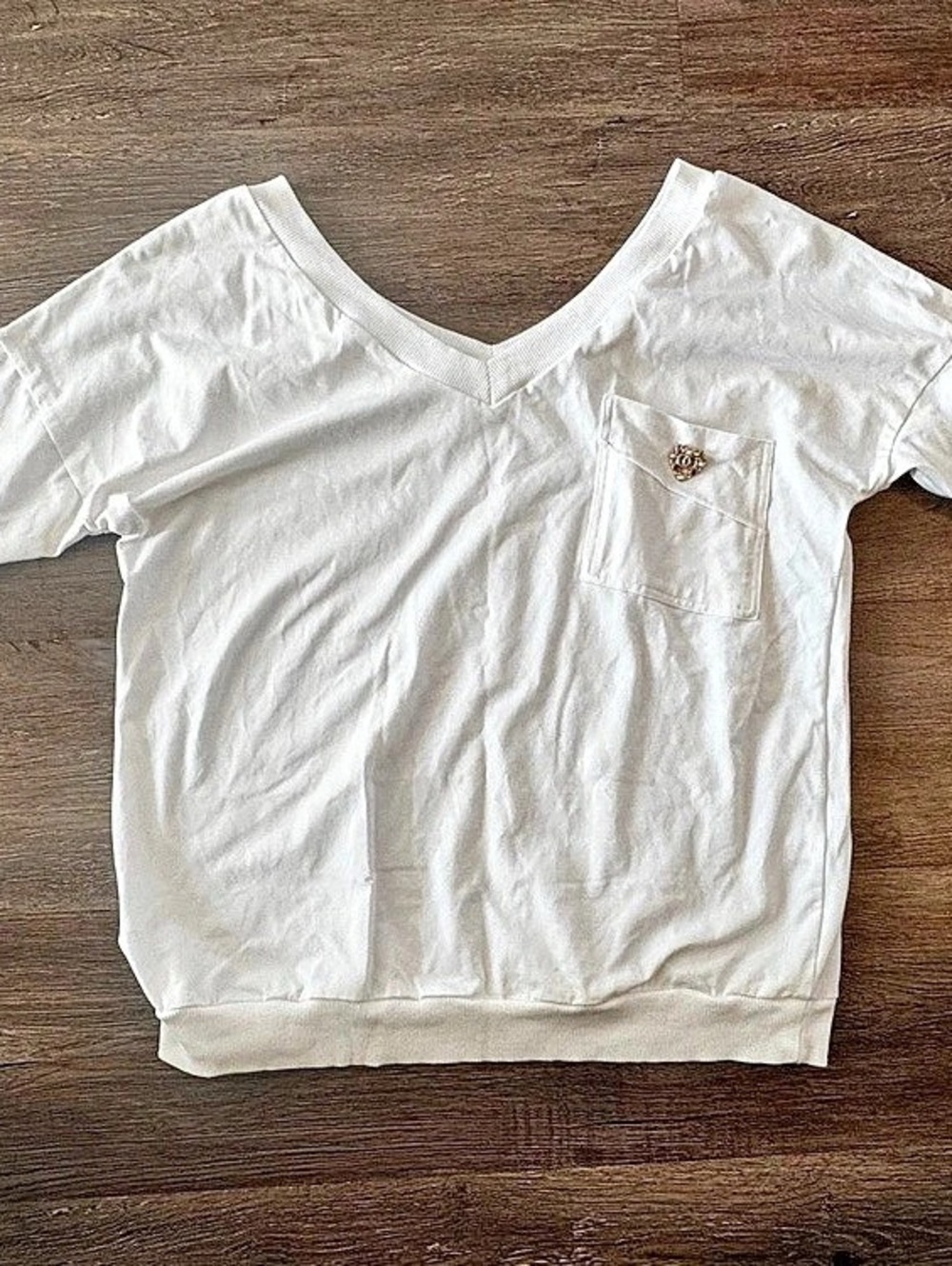 The Wess Bluzka Damska Long Sleeve V-Neck Top in White